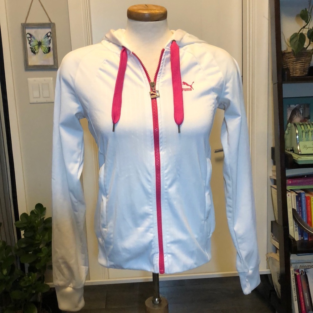 ⭐️ New Puma Zip up